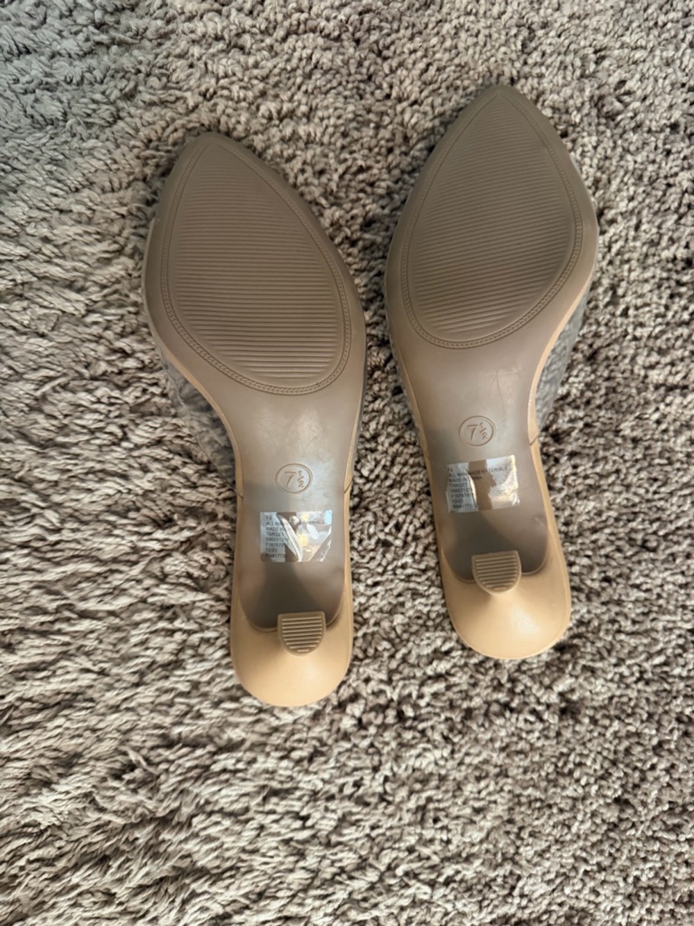 Women’s Lupita Point Toe Heels with Memory Foam Insole - A New Day Clear 7.5M - Picture 6 of 6